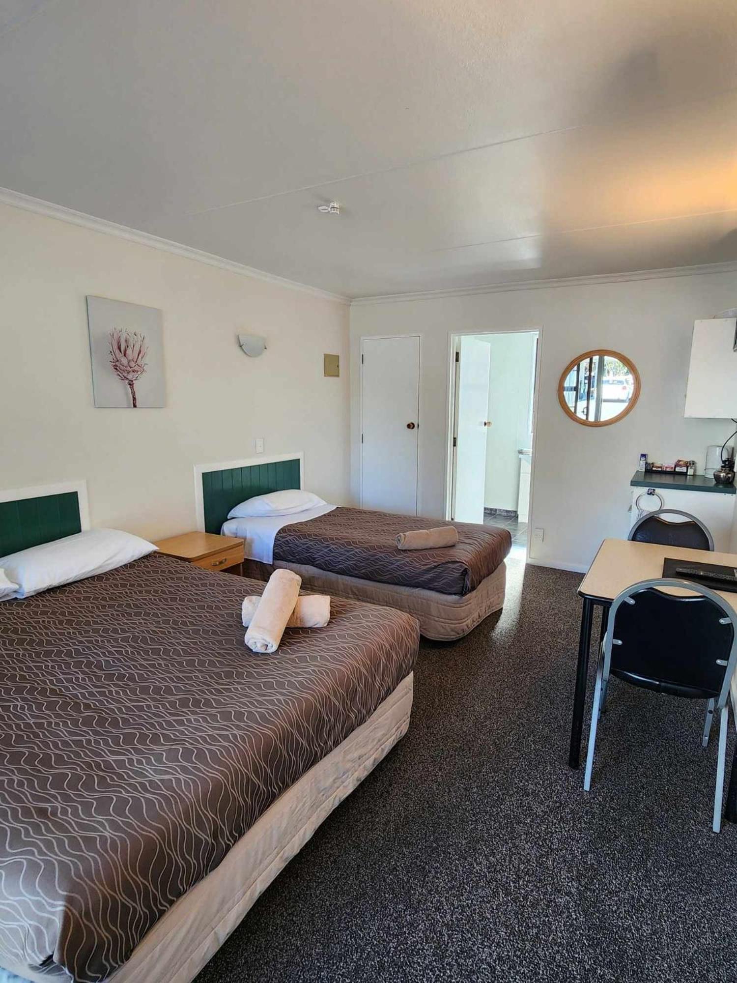 Halcombe Bulls Motel & Holiday Park מראה חיצוני תמונה